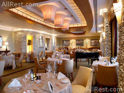 Four Seasons Hotel 38